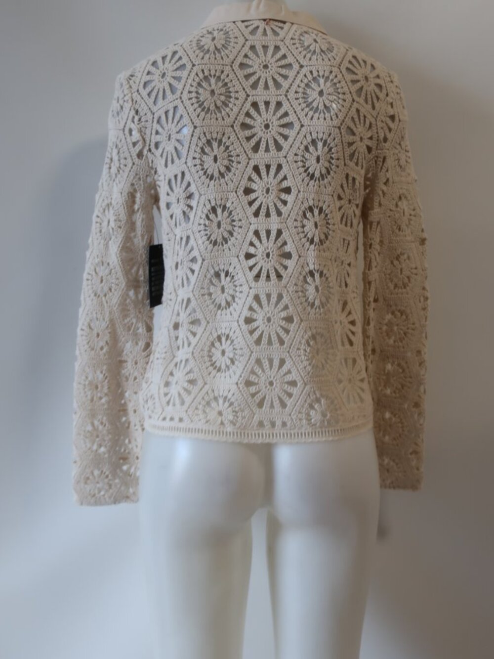 NWT Womens MISA Los Angeles Cream (Item-208) Crochet Button Fleur Top S - Picture 7 of 8